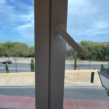Encanto Toledano En Puerta Del Vado